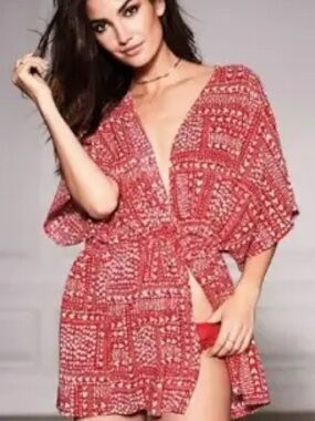 Victoria's Secret Sweetheart Kimono Robe Red White Heart One Size Fits Most NWT